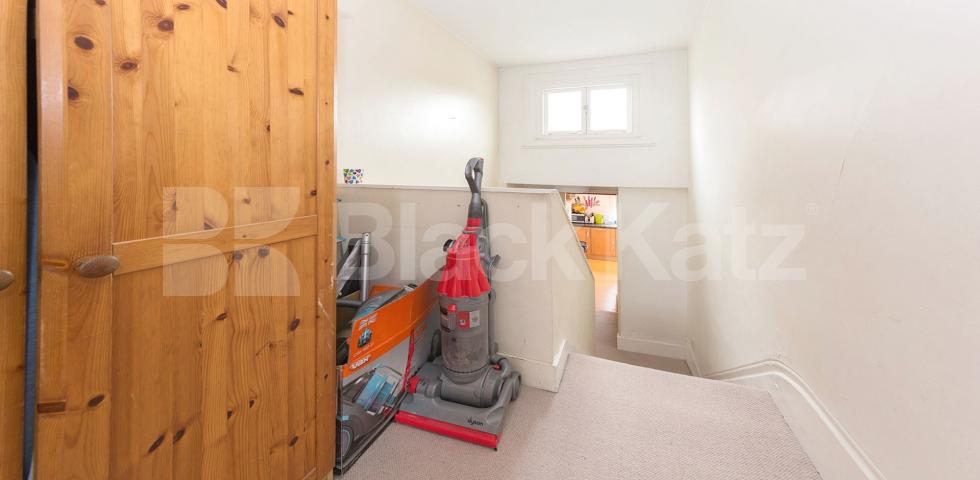 			NEW INSTRUCTION, 1 Bedroom, 1 bath, 1 reception Flat			 Sulgrave Road, Shepherds Bush